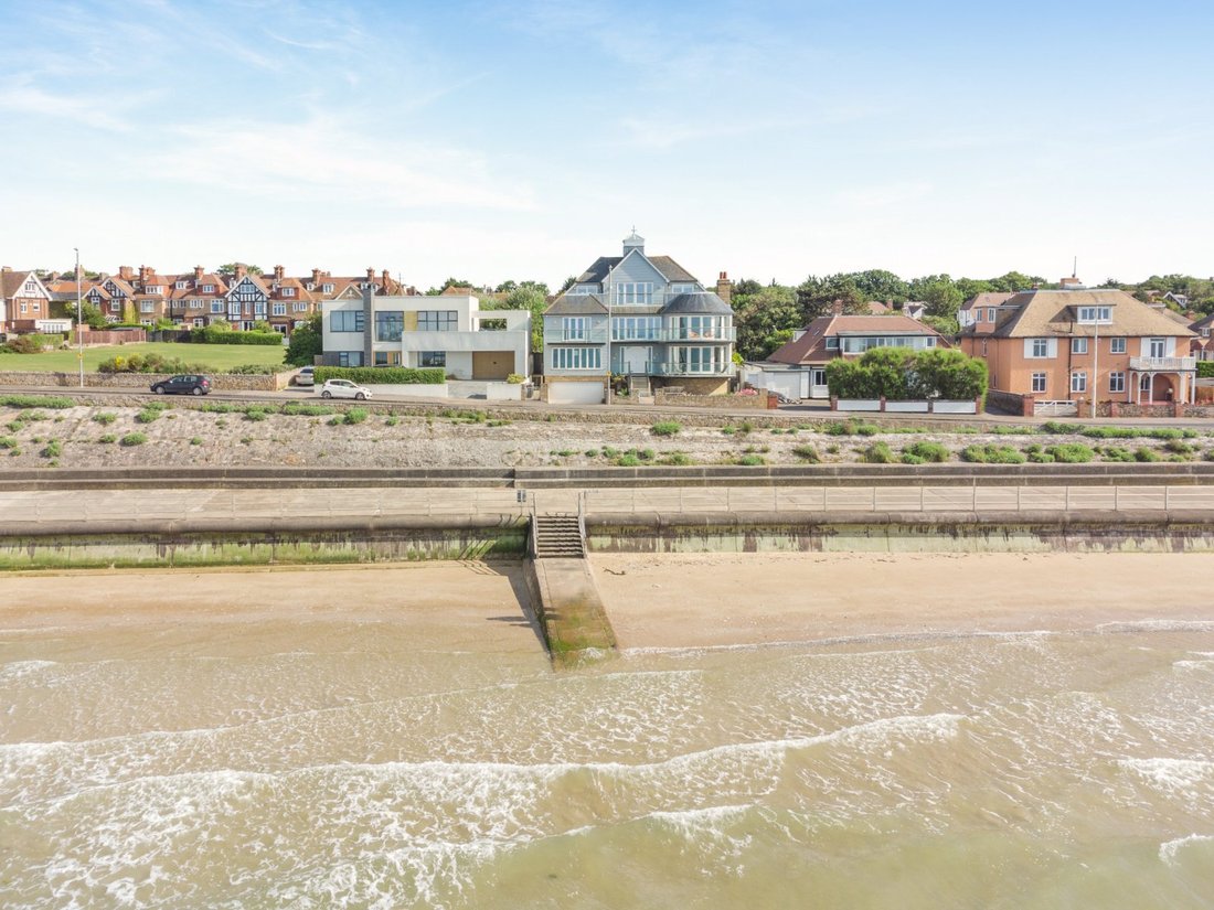 House in Westgate-on-Sea, England 2 - 18298814