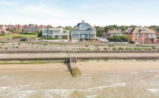 Haus in Westgate-on-Sea, England 1