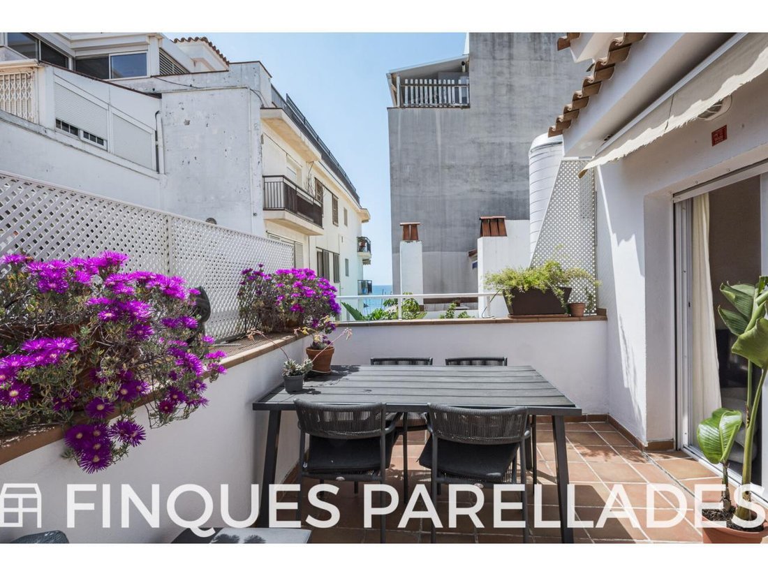Penthouse in Sitges, Catalonia, Spain 1 - 18300332