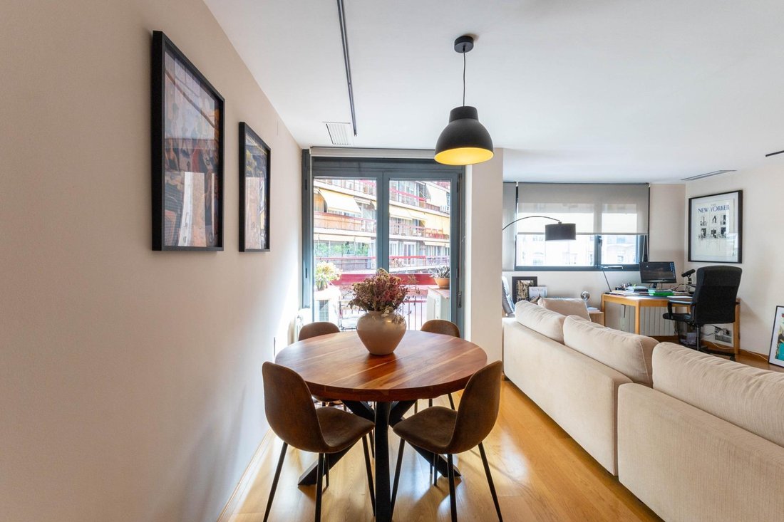 Apartment in Eixample, Barcelona, Spain 5 - 18302492