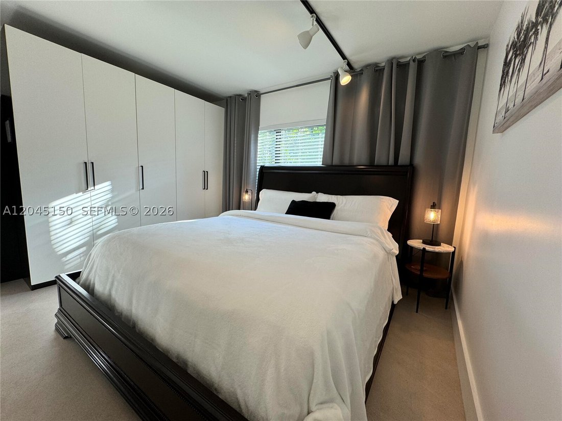 Fort Lauderdale, Florida, United States 5 - 18301538