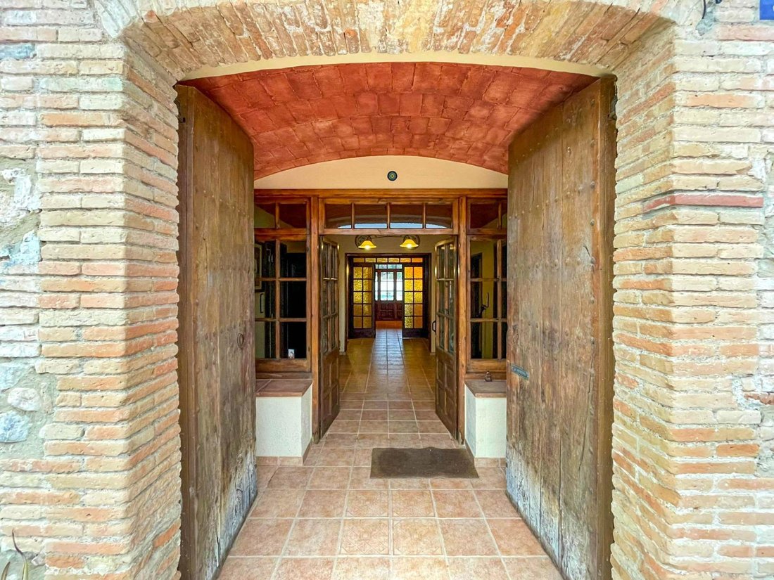 Finca in Abrera, Catalonia, Spain 4 - 18300499