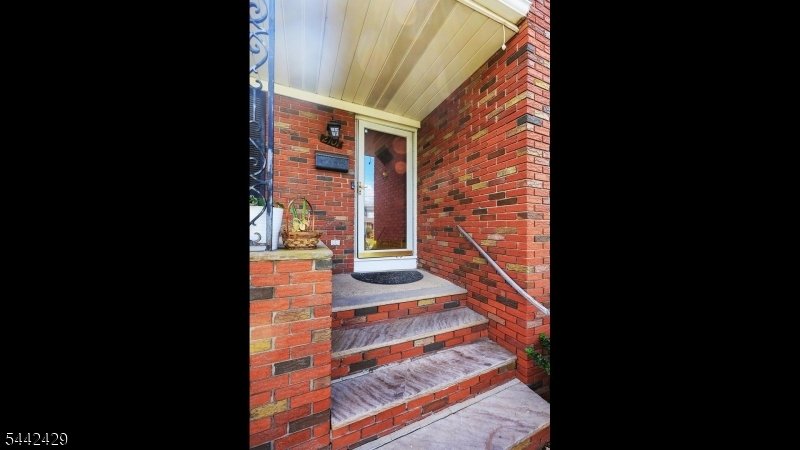 House in Linden, New Jersey, United States 4 - 18297986