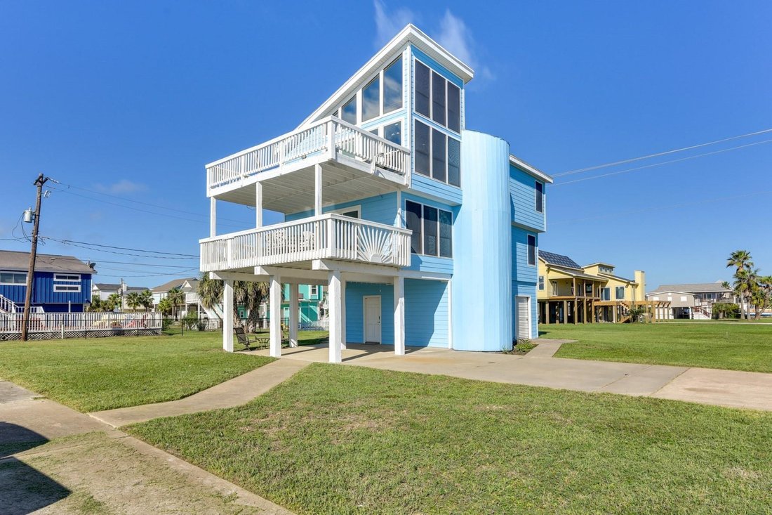 House in Galveston, Texas, United States 2 - 18302103