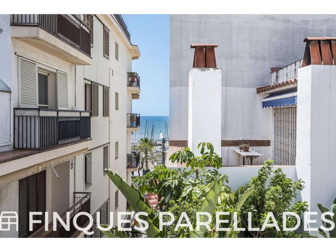 Penthouse in Sitges, Catalonia, Spain 3 - 18300332