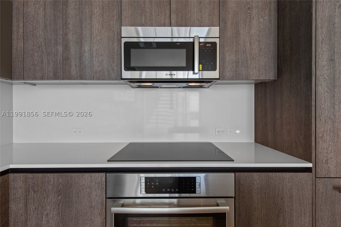 Condo in Miami, Florida, United States 5 - 17523495