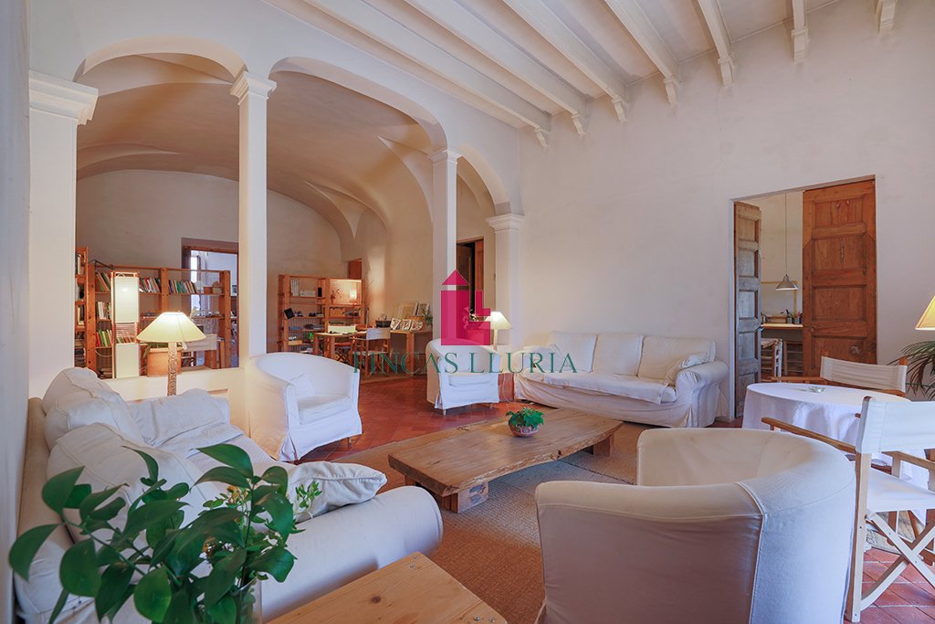 House in Parlava, Catalonia, Spain 2 - 18300350