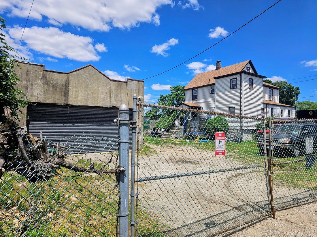 House in Inwood, New York, United States 4 - 18301719
