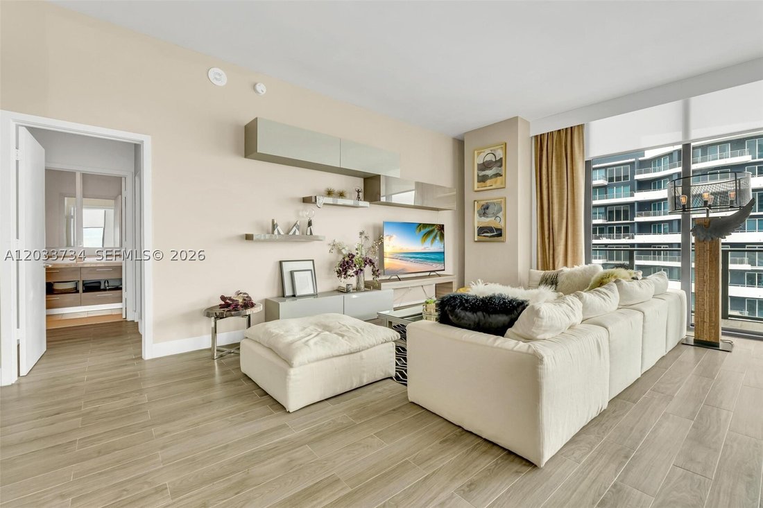 Condo in Miami, Florida, United States 3 - 18301549