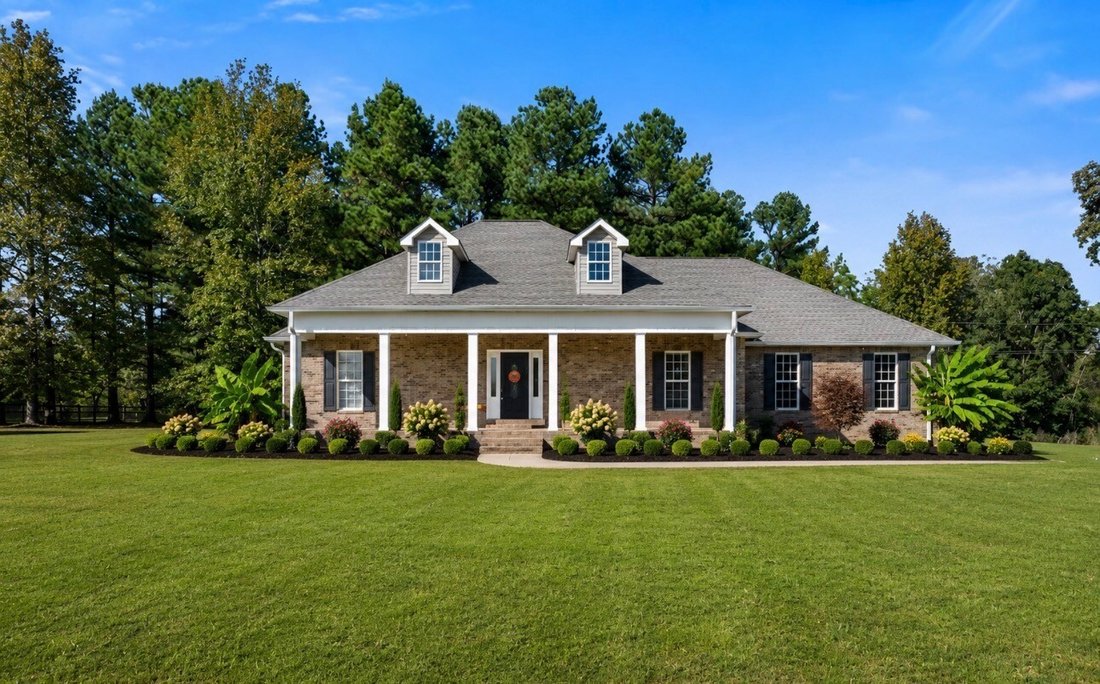 House in McEwen, Tennessee, United States 1 - 18300816