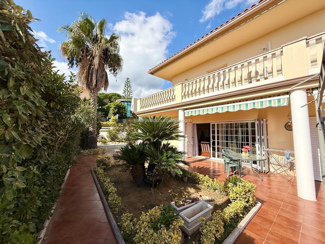 Villa in Pineda de Mar, Catalonia, Spain 2 - 18300730