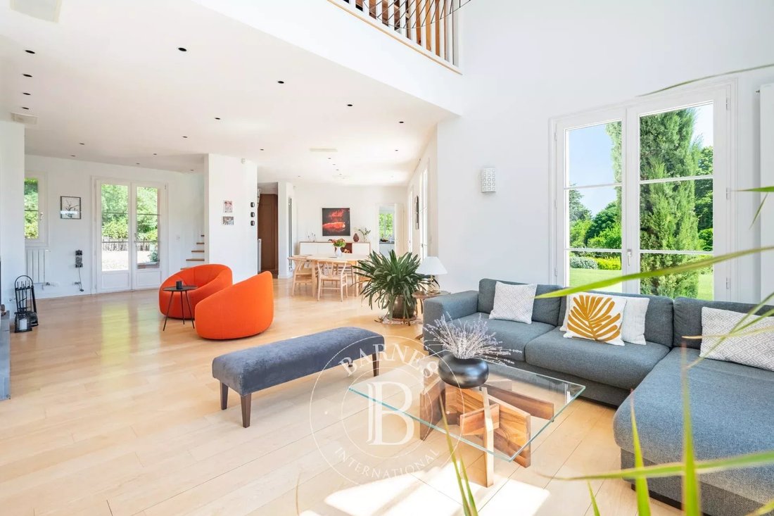House in Sud, Chambourcy, France 2 - 18298283