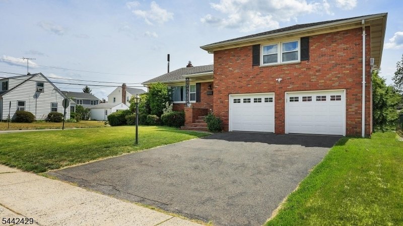House in Linden, New Jersey, United States 2 - 18297986