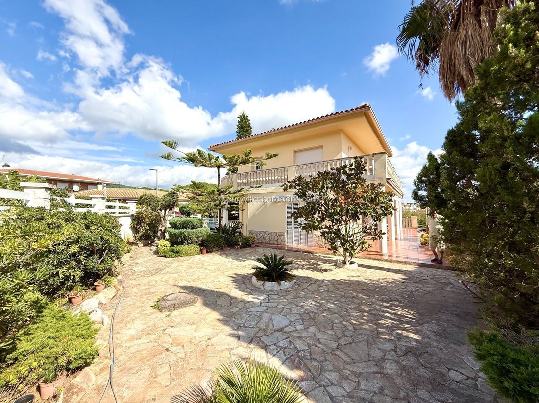 Villa in Pineda de Mar, Catalonia, Spain 3 - 18300730