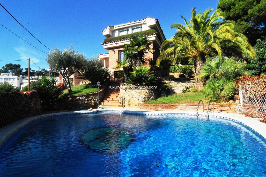 Villa in Pineda de Mar, Katalonien, Spanien 2 - 18300131