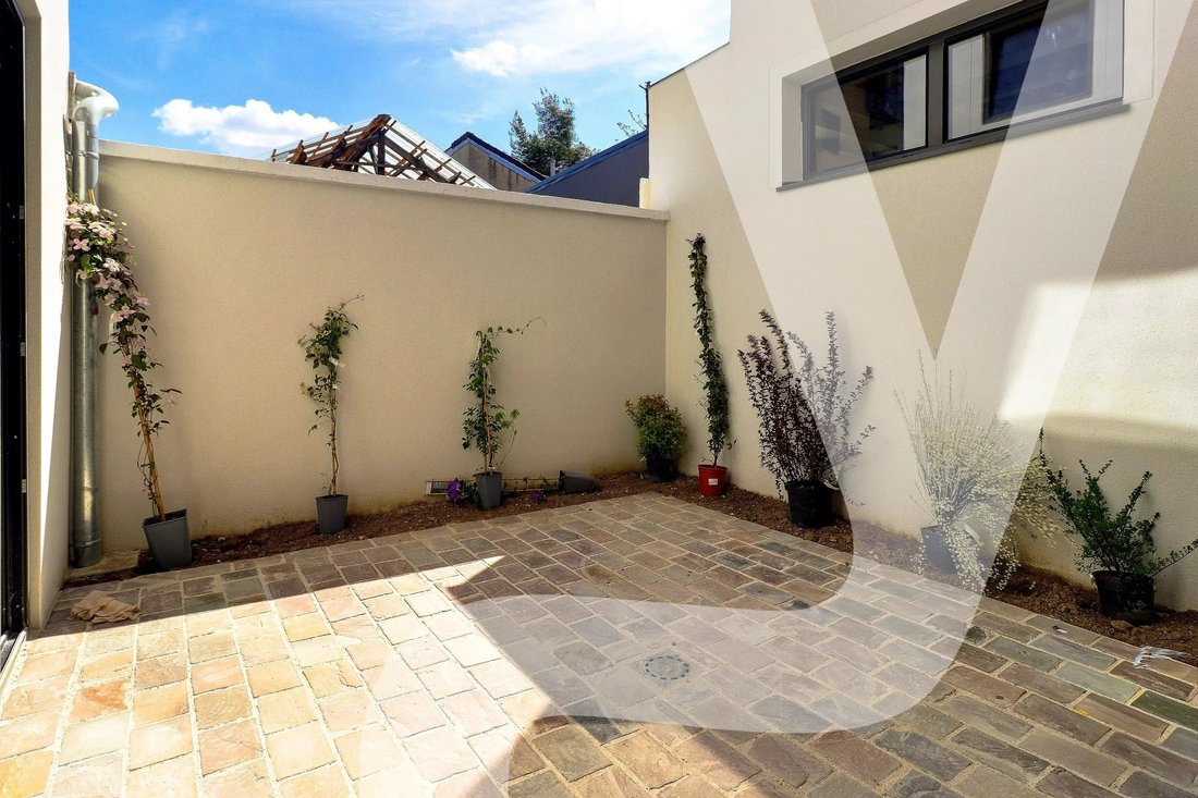 Apartment in Arrondissement of Bobigny, Ile-de-France, France 3 - 17837368
