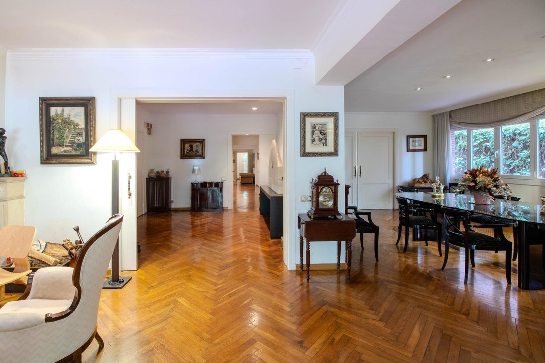 Apartment in Sarrià-Sant Gervasi, Barcelona, Spain 1 - 18302137