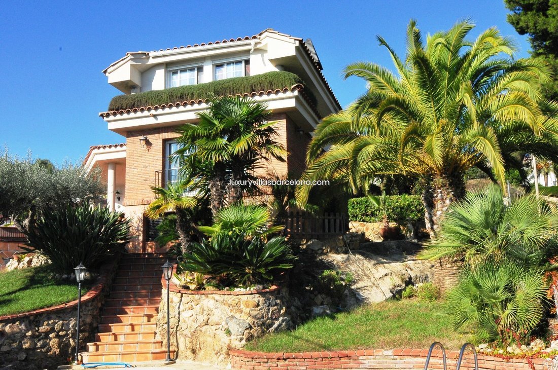 Villa in Pineda de Mar, Katalonien, Spanien 3 - 18300131