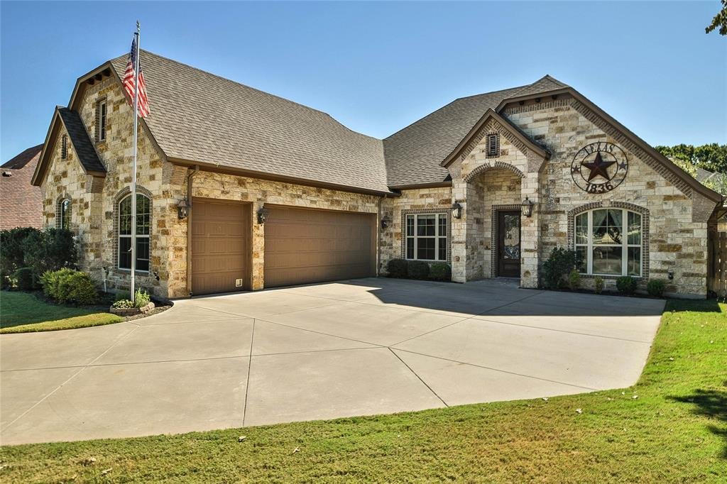 House in Granbury, Texas, United States 1 - 18302022