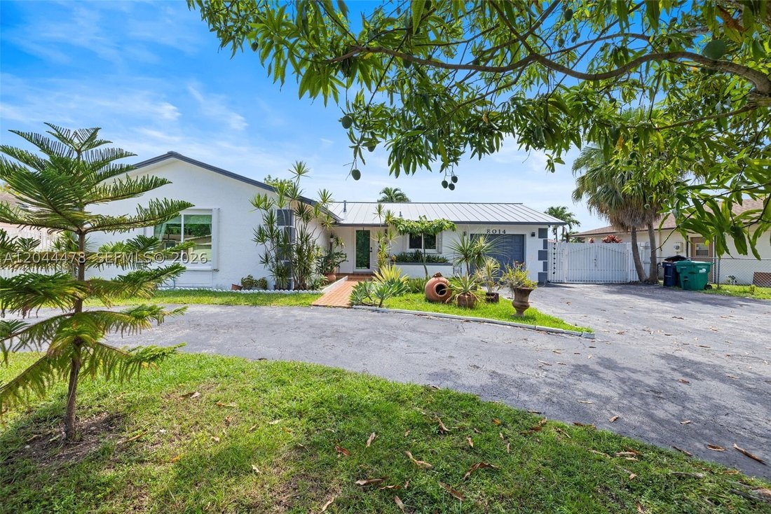 House in Miami, Florida, United States 3 - 18301498