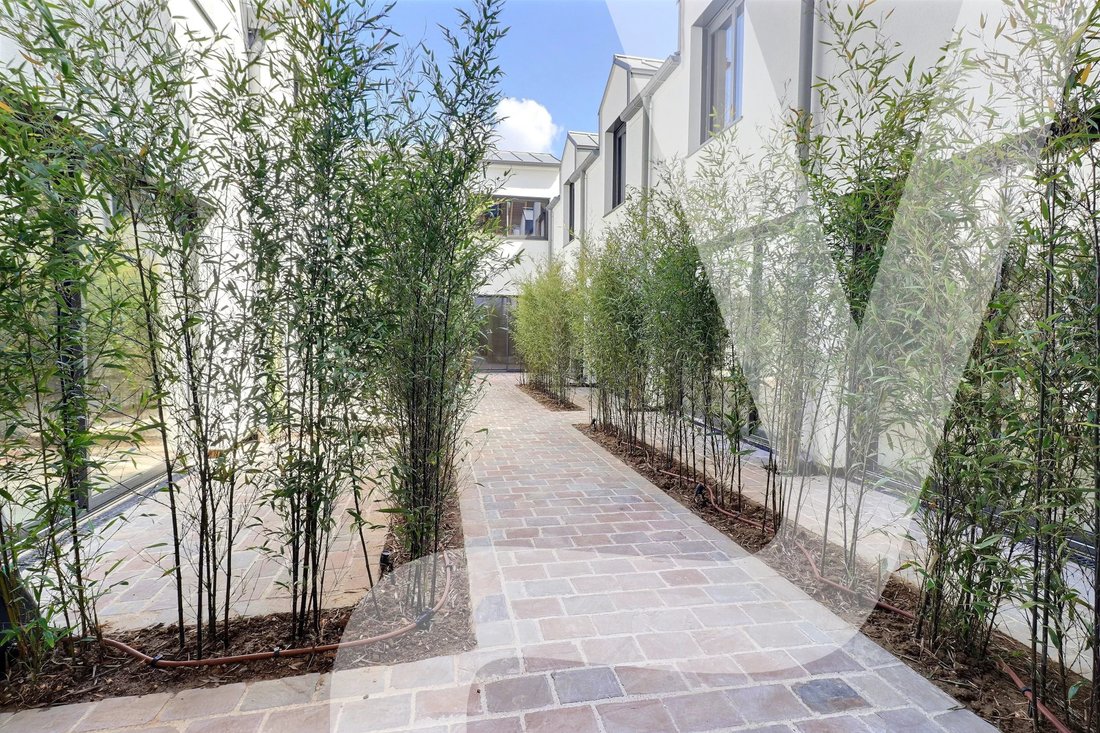 Apartment in Arrondissement of Bobigny, Ile-de-France, France 1 - 17837368