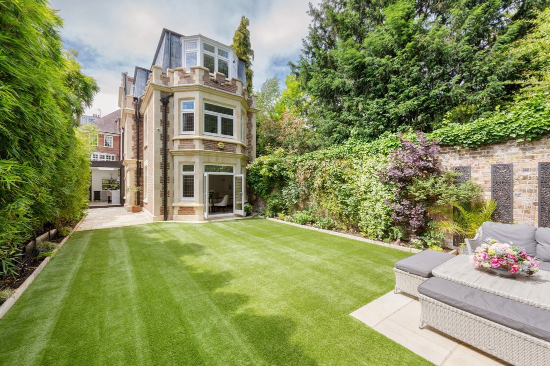 House in Hampstead, Camden, England 4 - 18298831