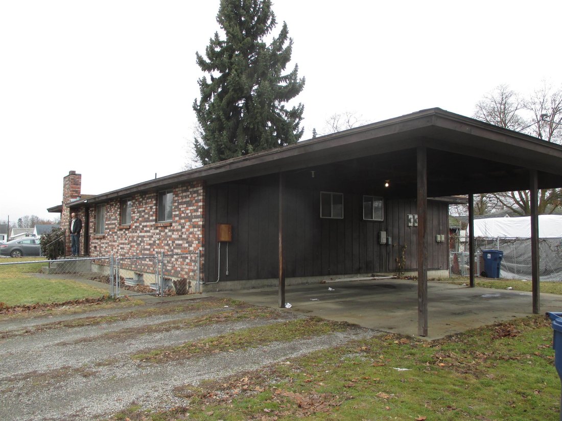 Spokane, Washington, United States 4 - 18301317