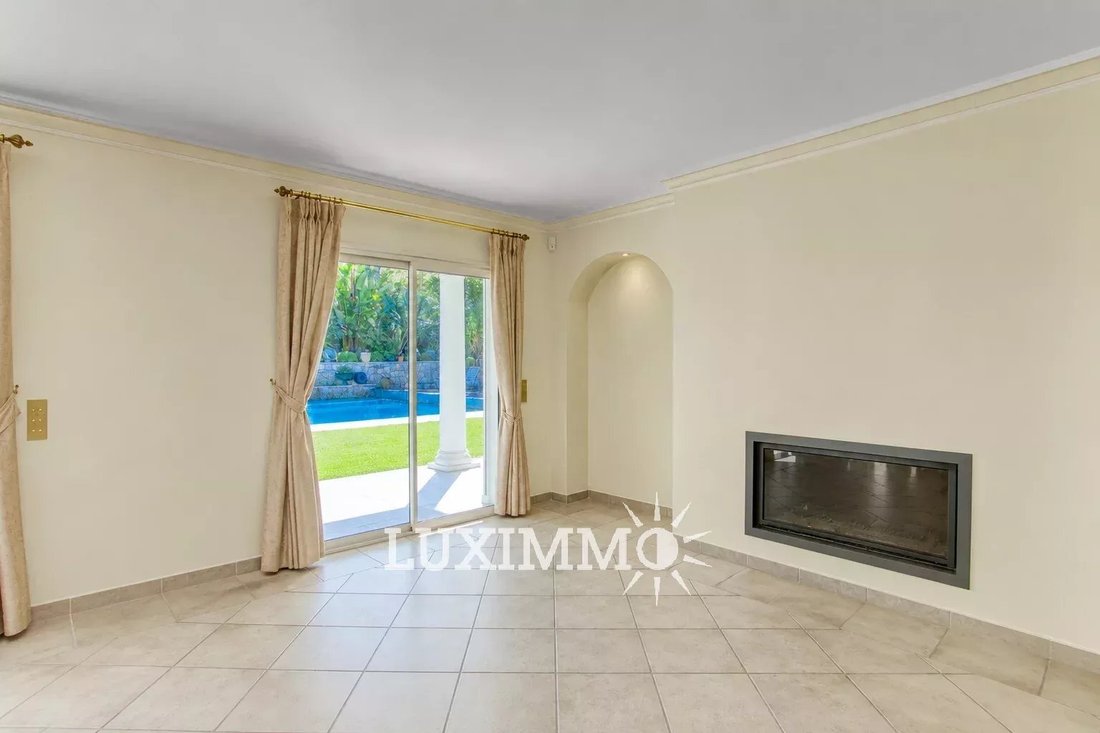 Villa in Mougins, Provence-Alpes-Côte d'Azur, France 4 - 15312069