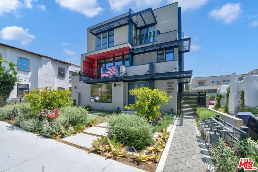 Condo in Los Angeles, California, United States 2 - 18301622