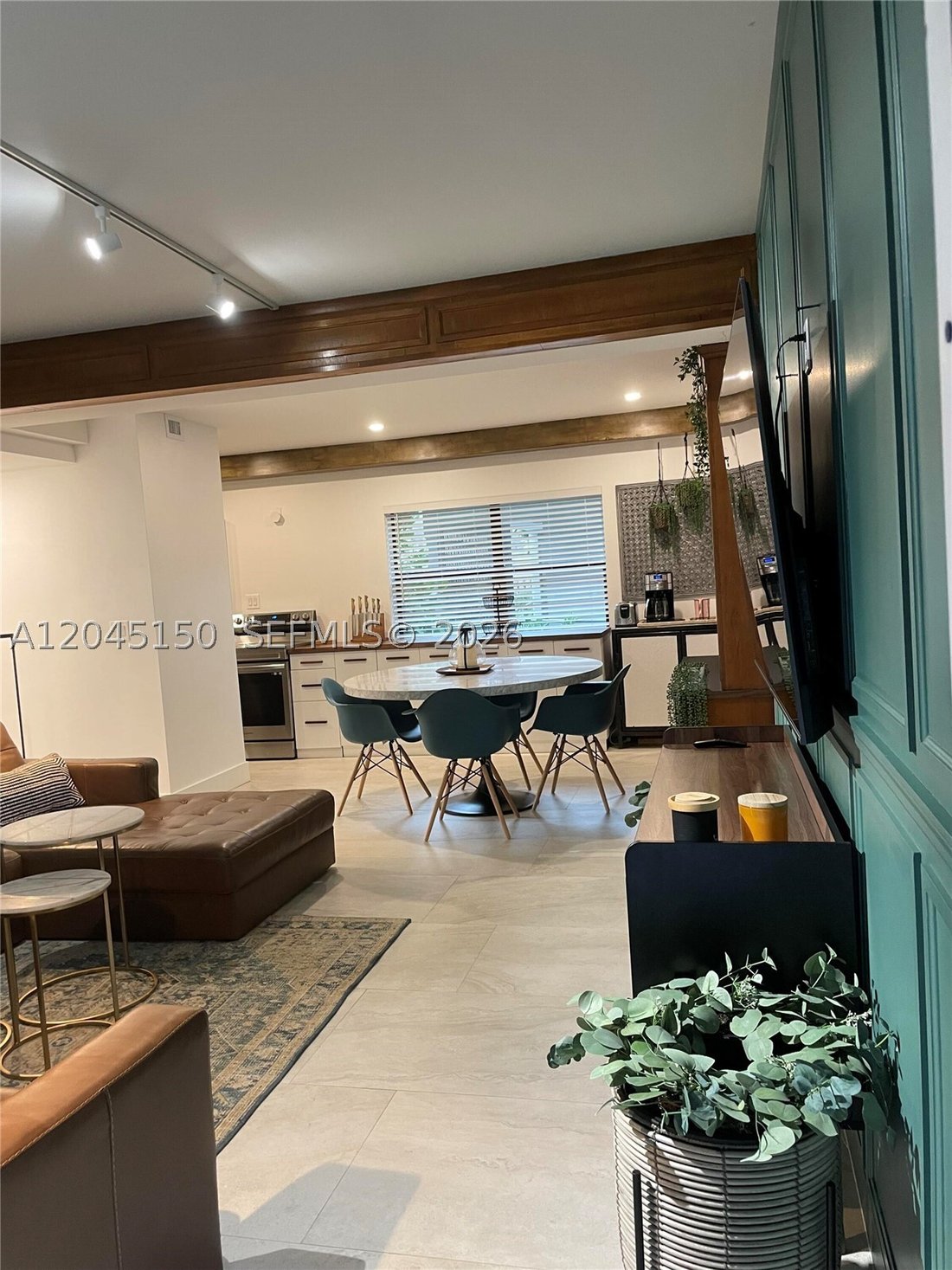 Fort Lauderdale, Florida, United States 3 - 18301538