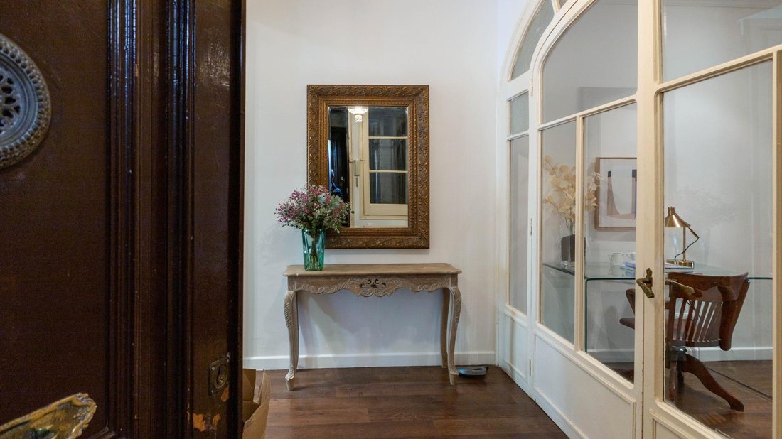 Apartment in Eixample, Barcelona, Spain 4 - 18302271