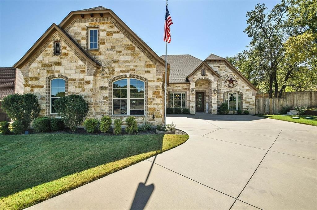 House in Granbury, Texas, United States 3 - 18302022