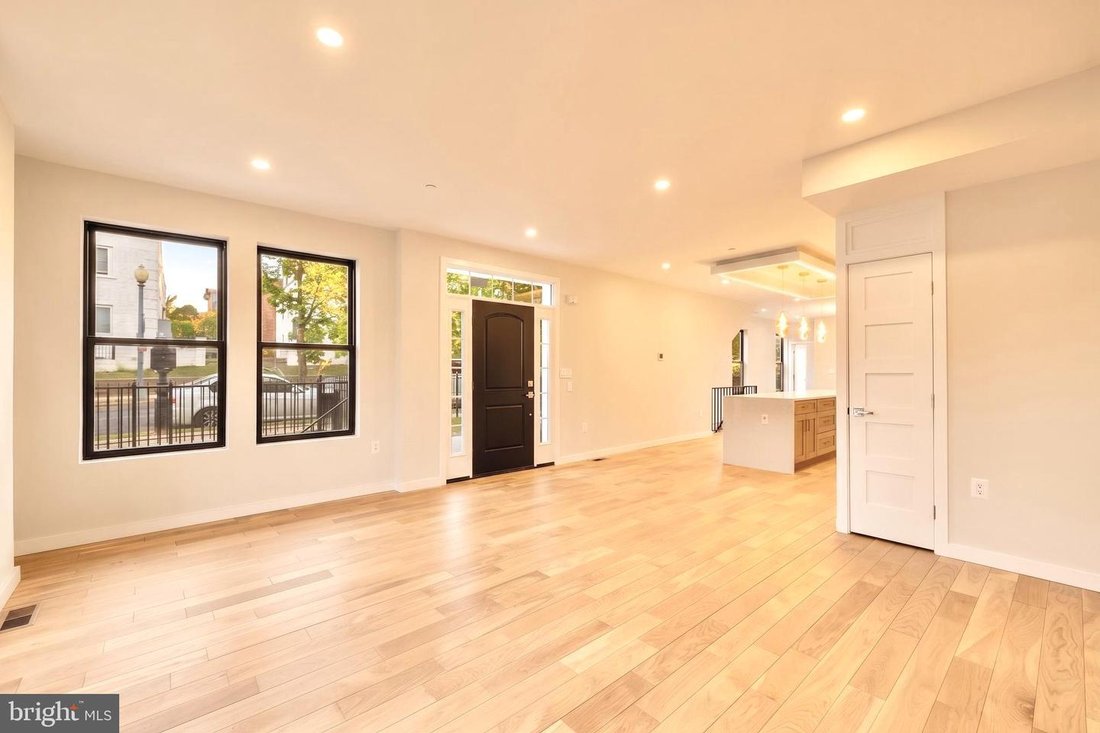 Condo in Washington, District of Columbia, United States 3 - 18302452