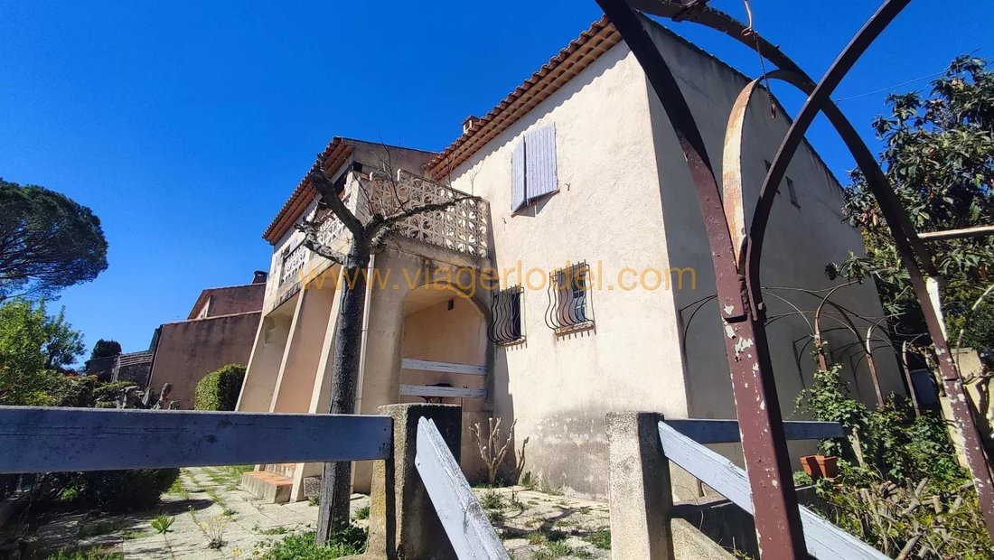 House in Est-Repentance-Les Trois Bons Dieux, Aix-en-Provence, France 1 - 18298784