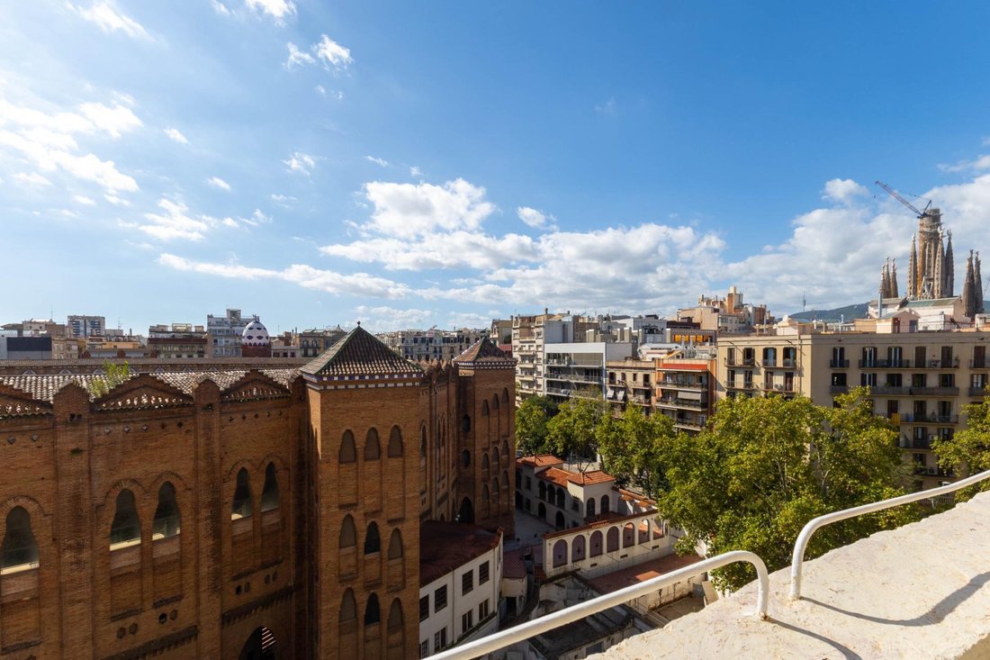 Apartment in Eixample, Barcelona, Spain 1 - 18301247