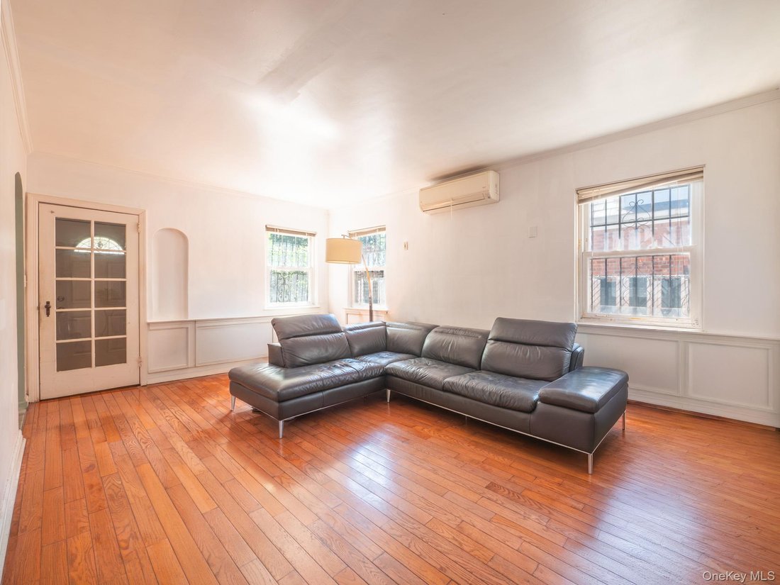 House in New York, New York, United States 3 - 18301698