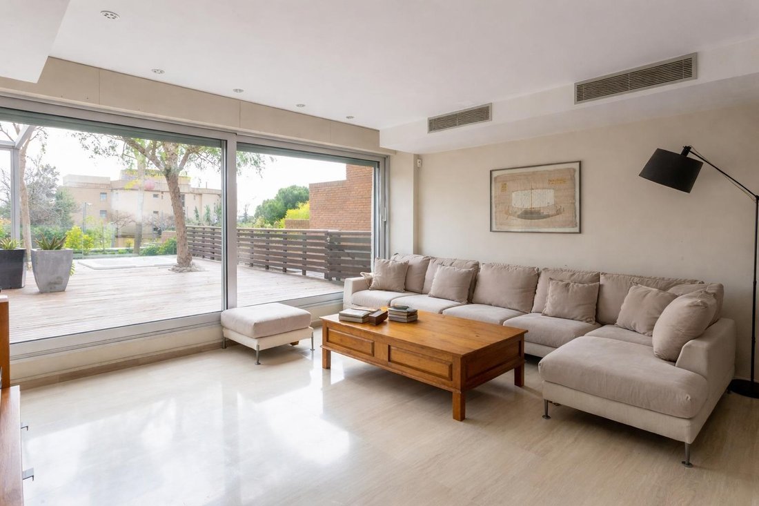 Townhouse in Sarrià-Sant Gervasi, Barcelona, Spain 2 - 18299854