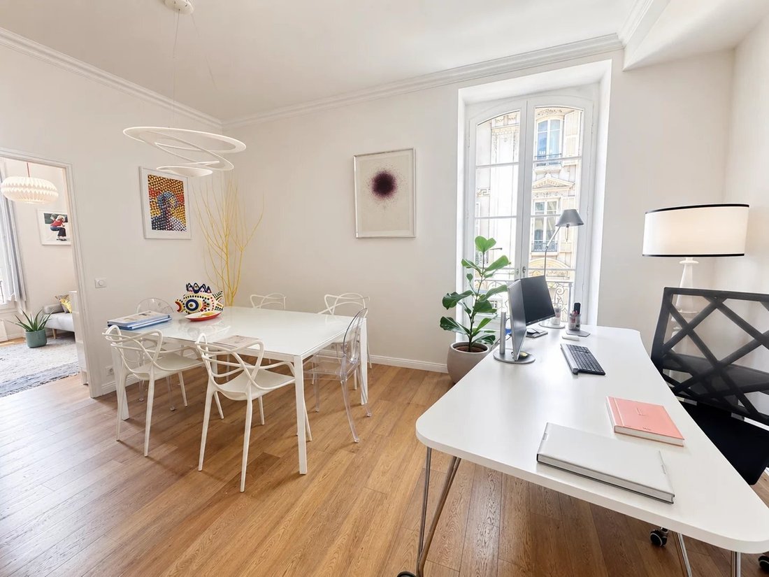 Appartement à Nice, Provence-Alpes-Côte d'Azur, France 1 - 18298275