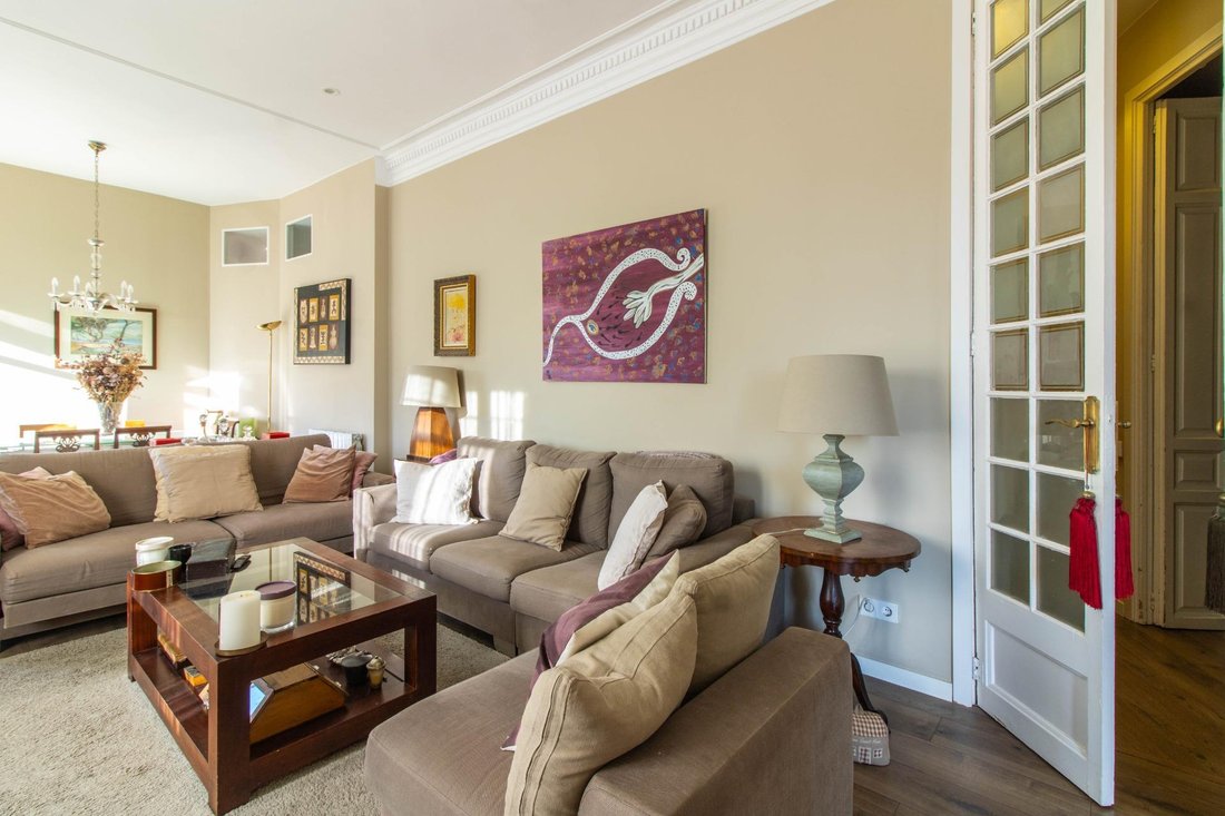 Apartment in Eixample, Barcelona, Spain 5 - 18302499