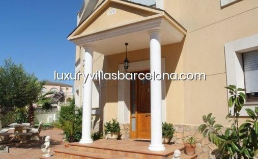 Villa à Pineda de Mar, Catalogne, Espagne 1