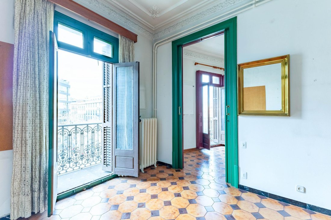 Wohnung in Eixample, Barcelona, Spanien 3 - 18302426