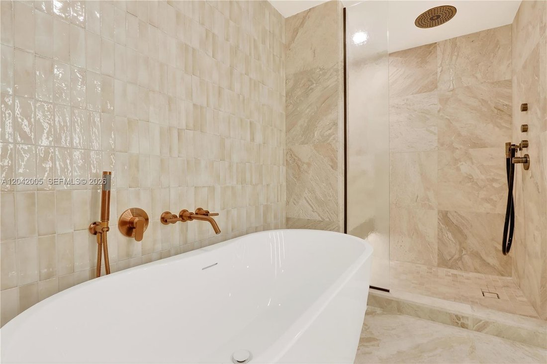 Condo in Bal Harbour, Florida, United States 5 - 18298514