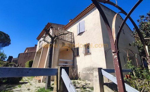 House in Est-Repentance-Les Trois Bons Dieux, Aix-en-Provence, France 1
