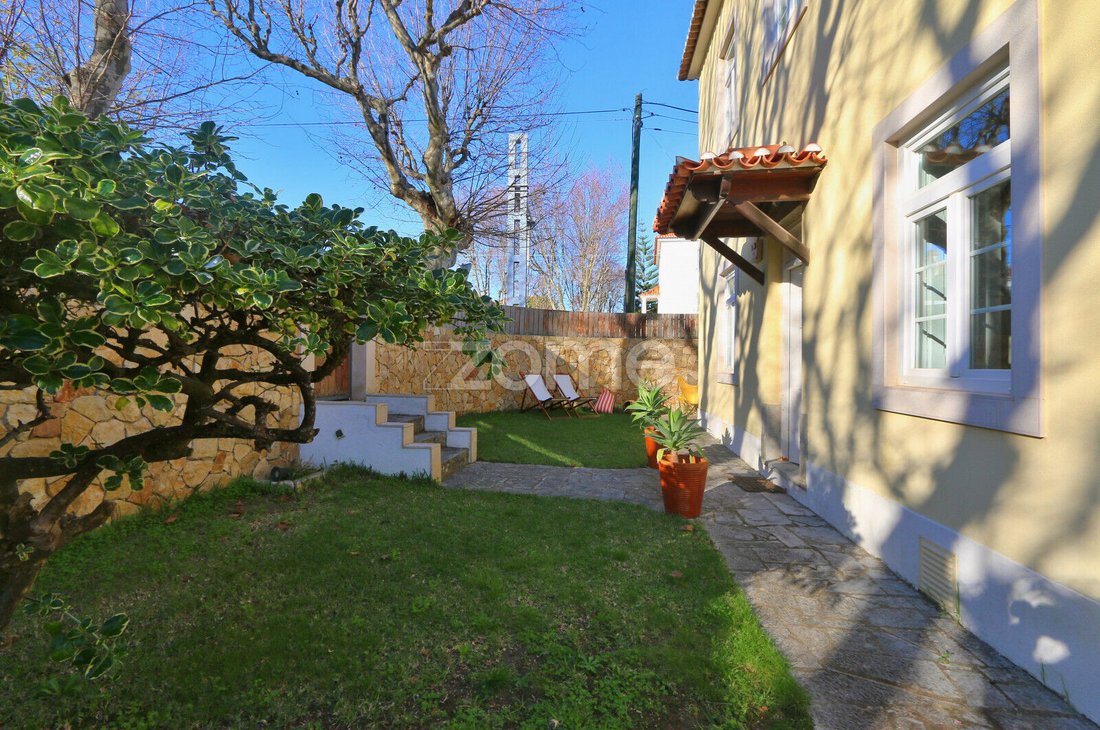 House in Parede, Lisbon, Portugal 1 - 18302406