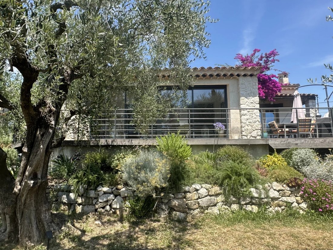 House in Tourrettes-sur-Loup, Provence-Alpes-Côte d'Azur, France 2 - 18298585