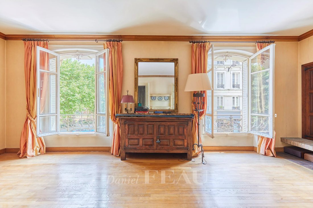 Apartment in Cambronne-Garibaldi, Paris 15e Arrondissement, Paris 4 - 18298277