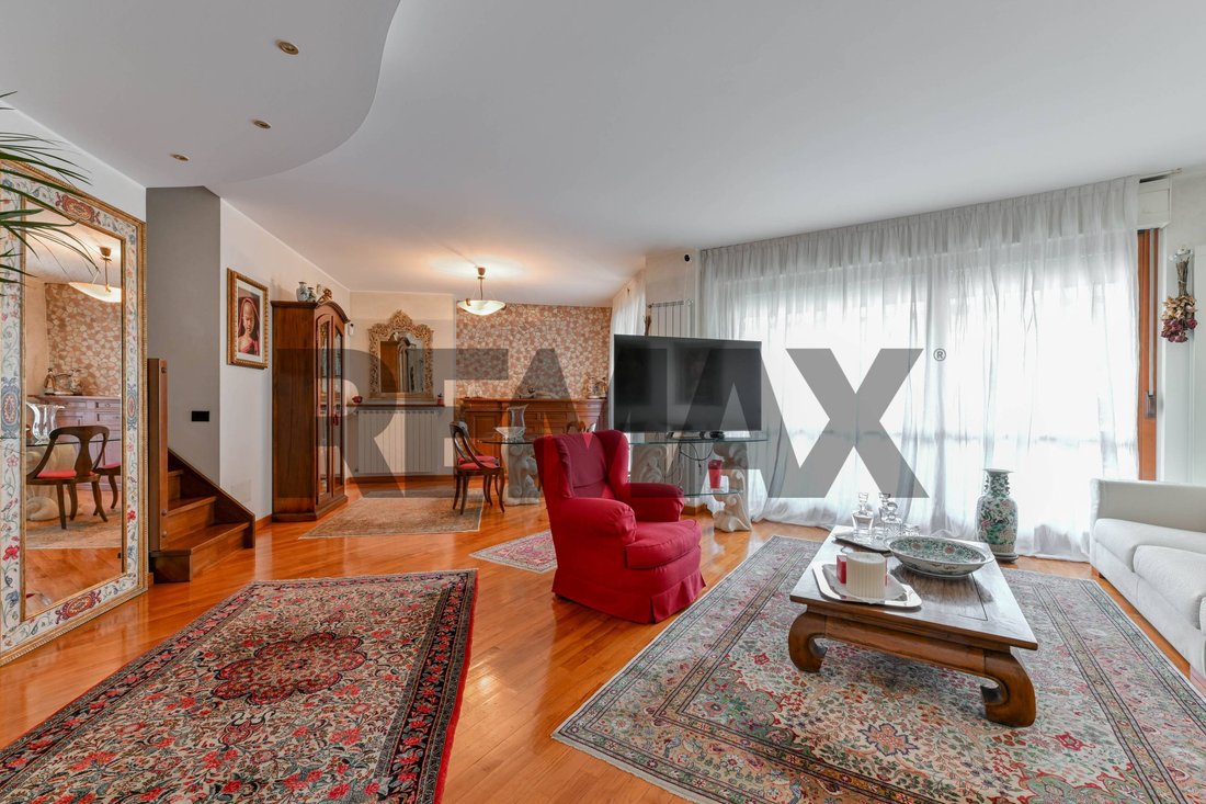 Apartment in Sciarè, Gallarate, Lombardy 3 - 18303293