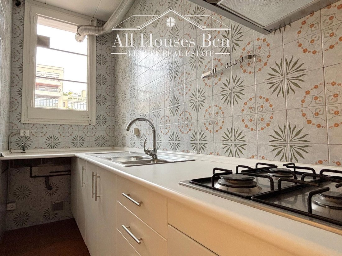 Apartment in Eixample, Barcelona, Spain 4 - 18301267