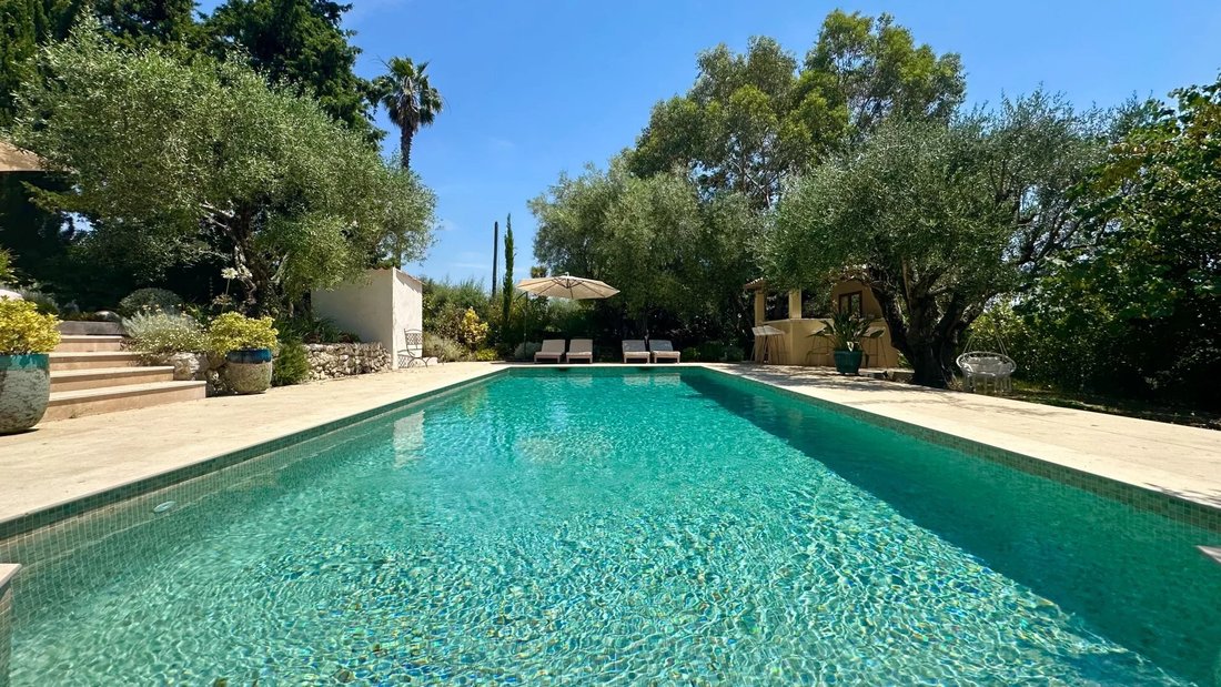 House in Tourrettes-sur-Loup, Provence-Alpes-Côte d'Azur, France 4 - 18298585