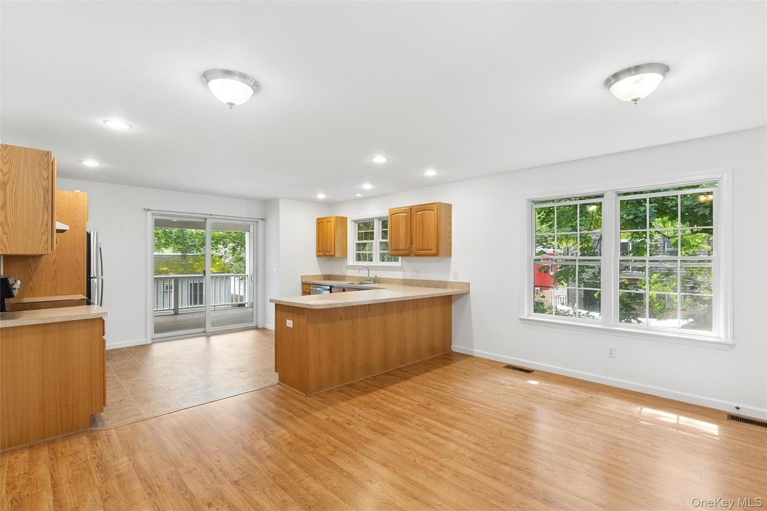 Greenport West, New York, United States 5 - 18298513